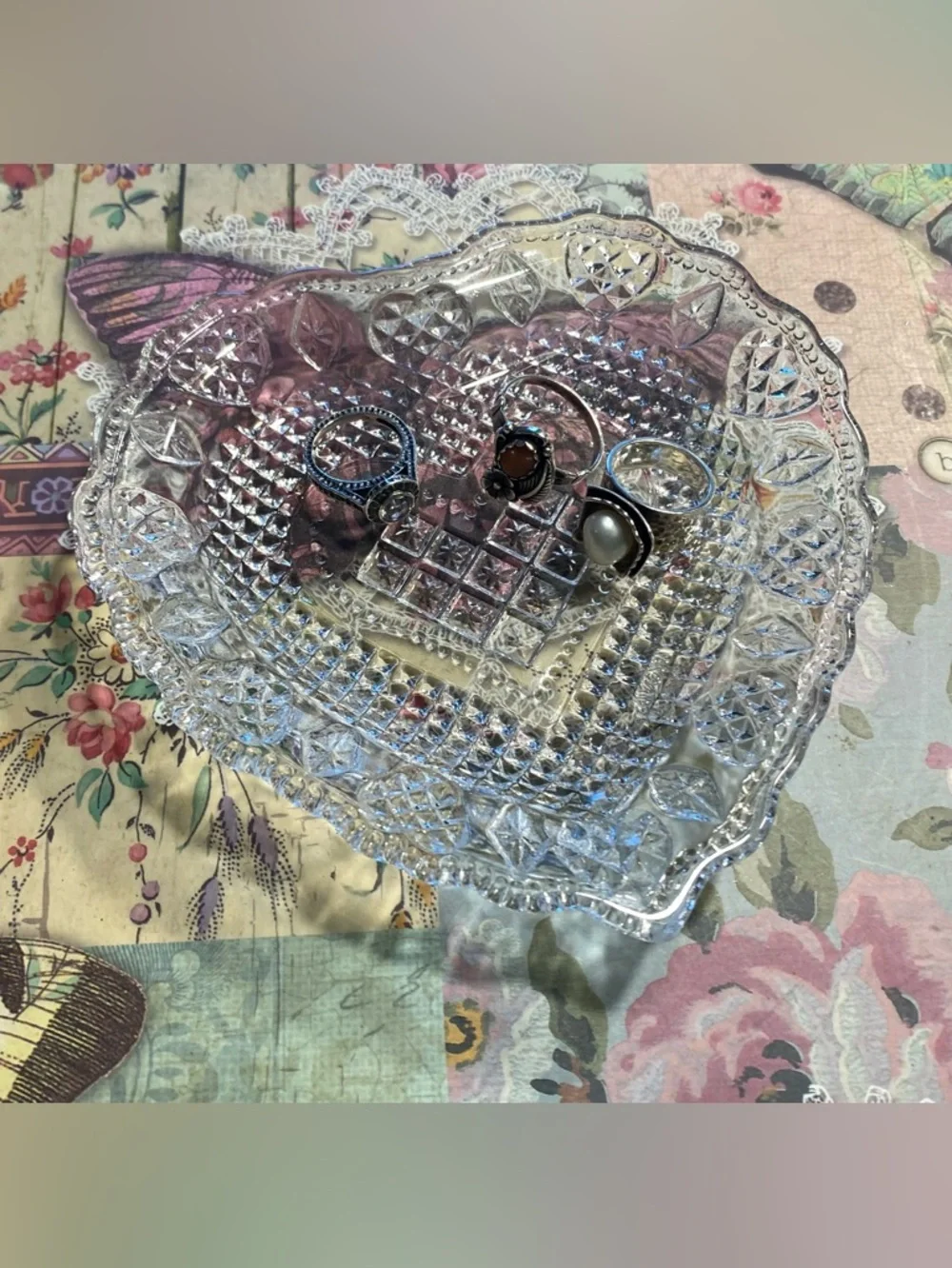 Vintage Avon Fostoria Diamond Point Clear Glass Heart Shape Trinket jewelry dish